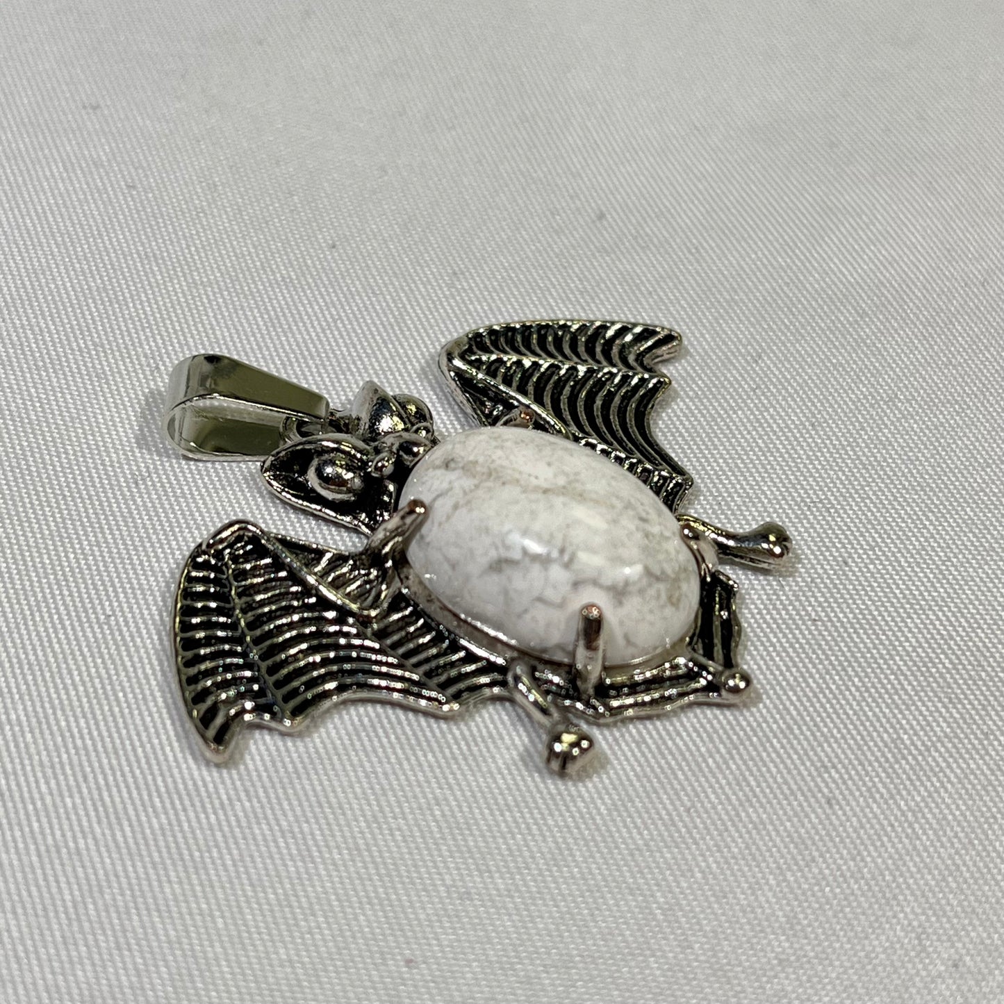 11 Types 1.2' Bat Pendant