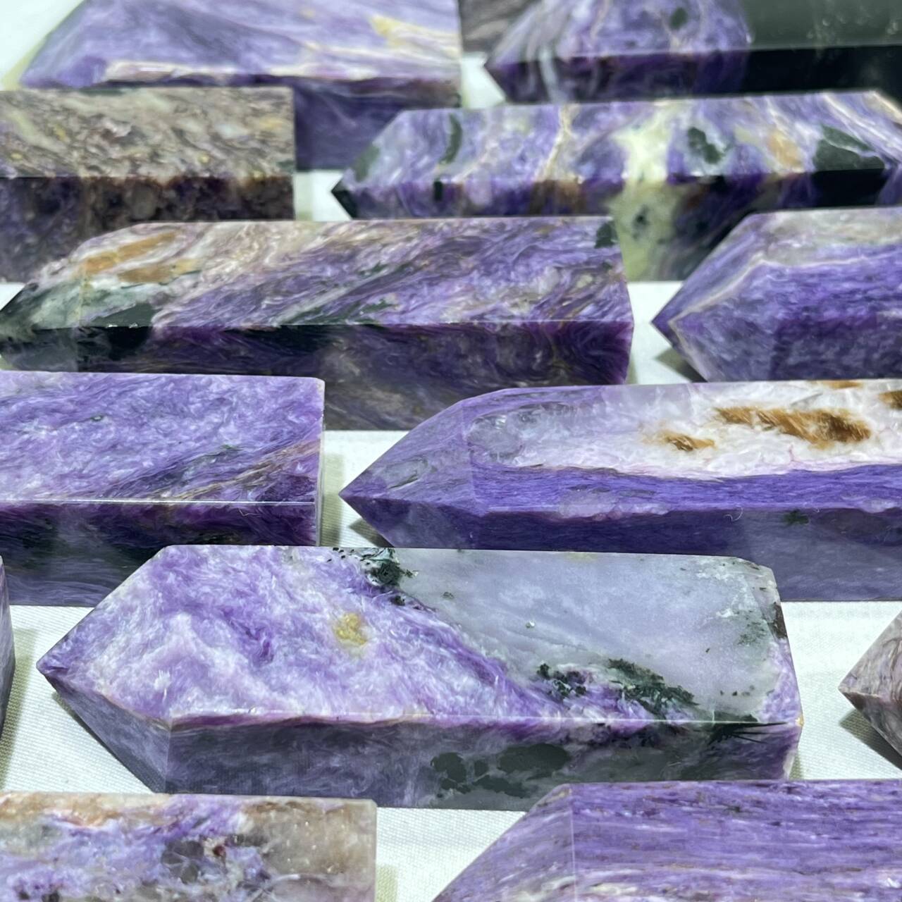 3-3.2' Charoite Point