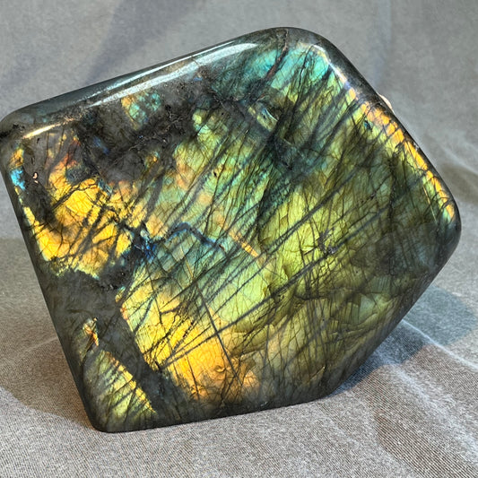 2.7KG Labradorite Freefrom