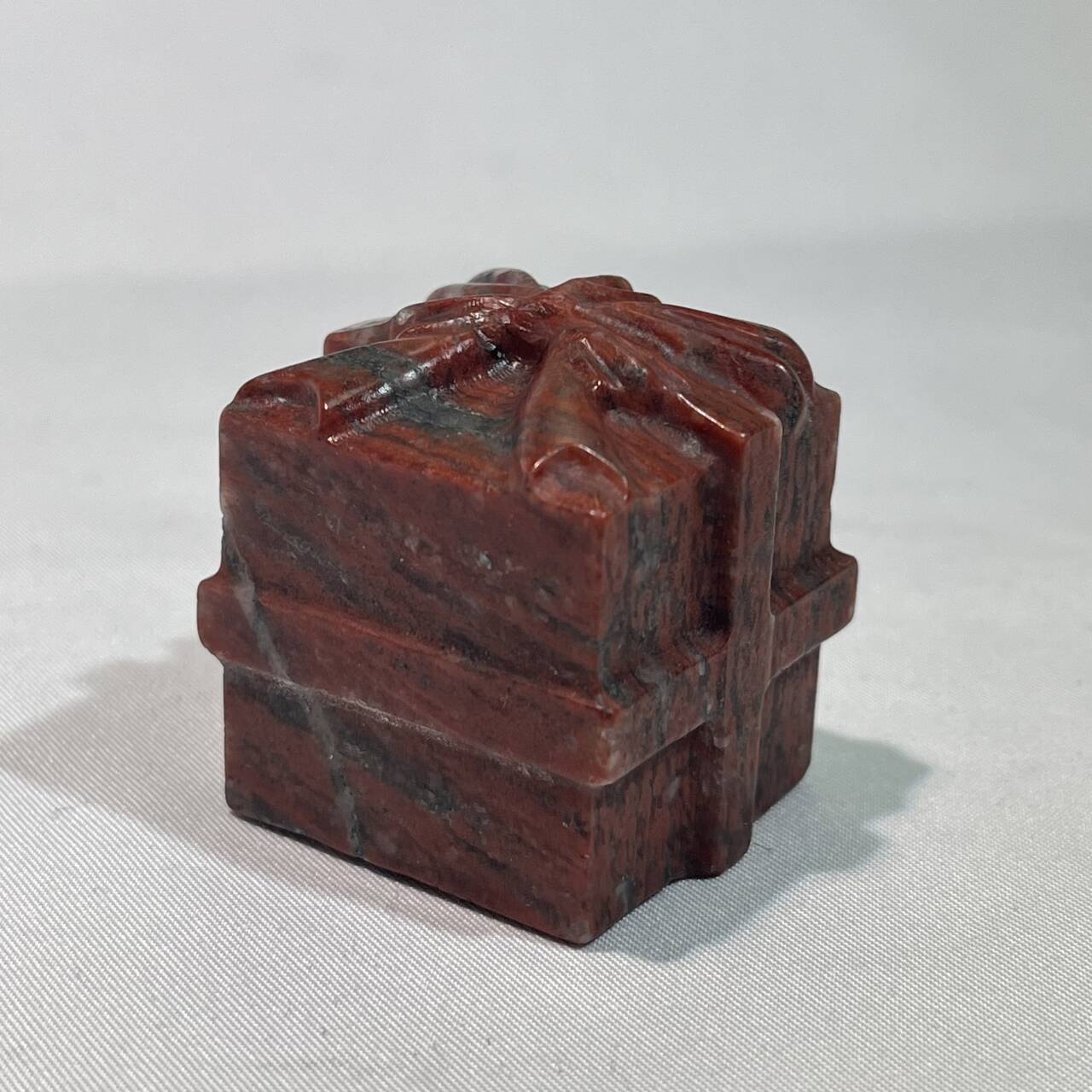 9 Types 2.5' Gift Box Carving Wholesale Crystal