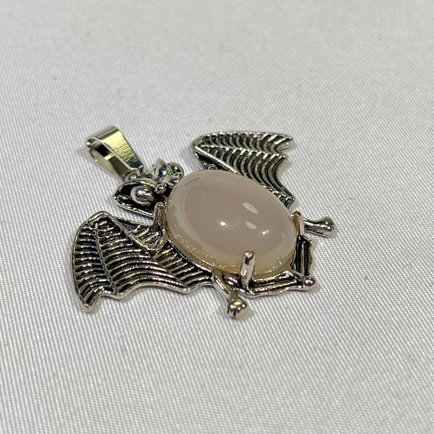 11 Types 1.2' Bat Pendant