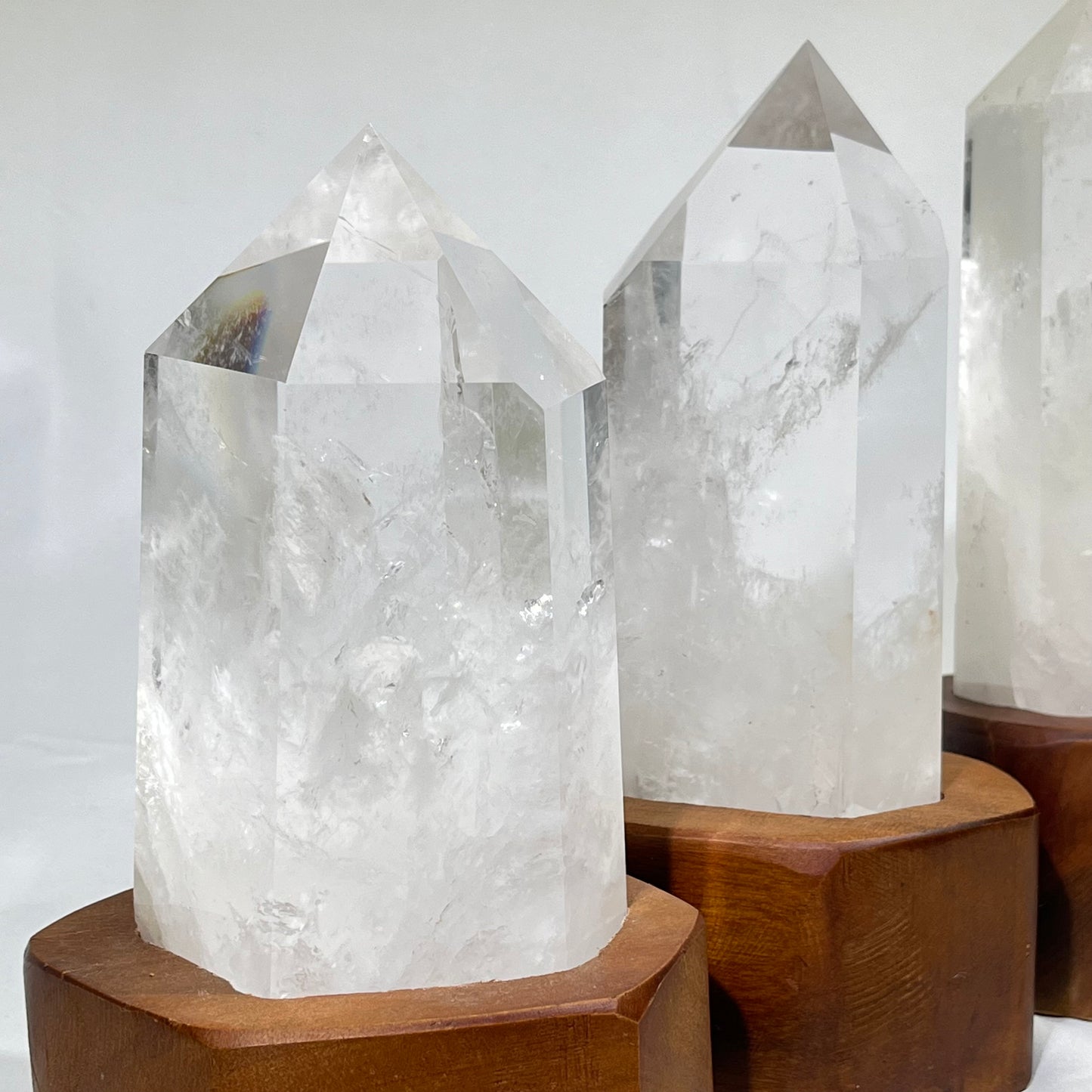 7-9' Clear Quartz Tower With Stand,Quartz Point