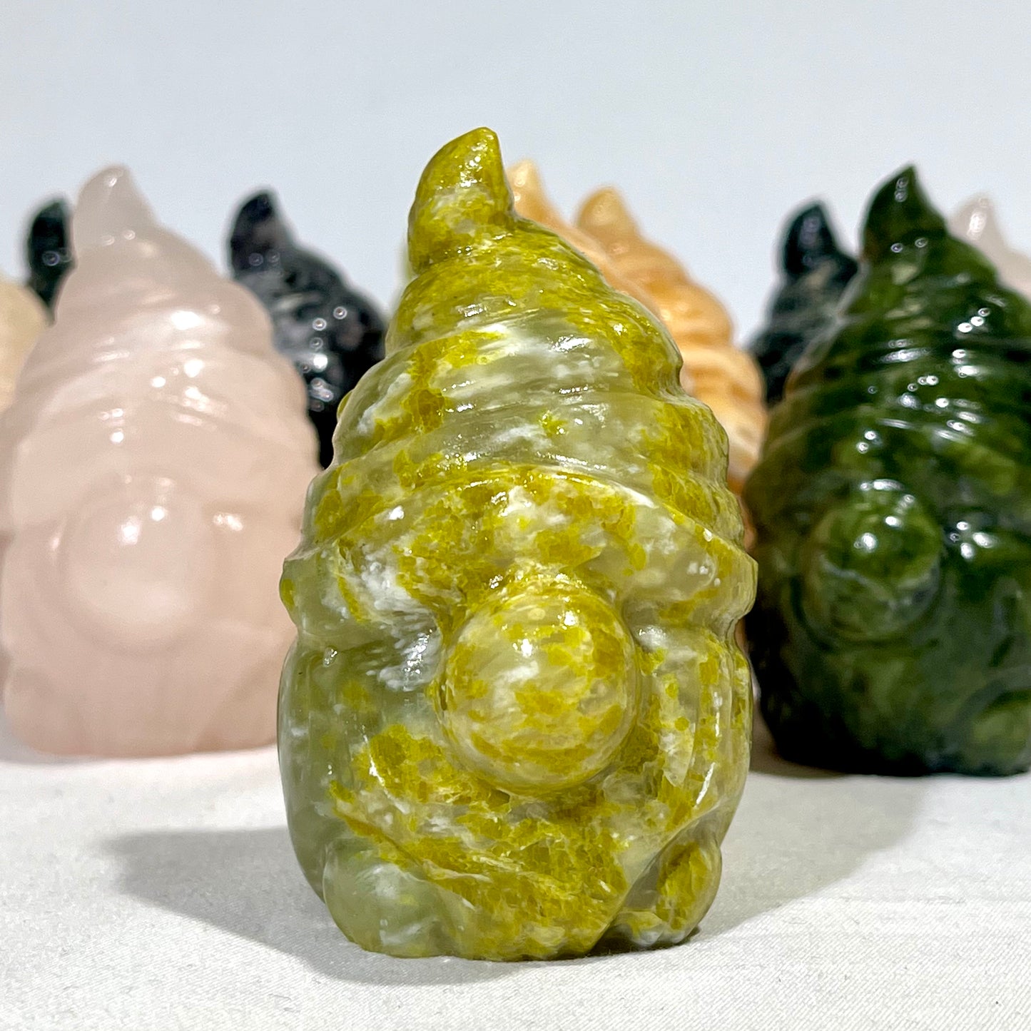 Jade、Calcite、Tourmaline Gnome Carving Wholesale Crystal