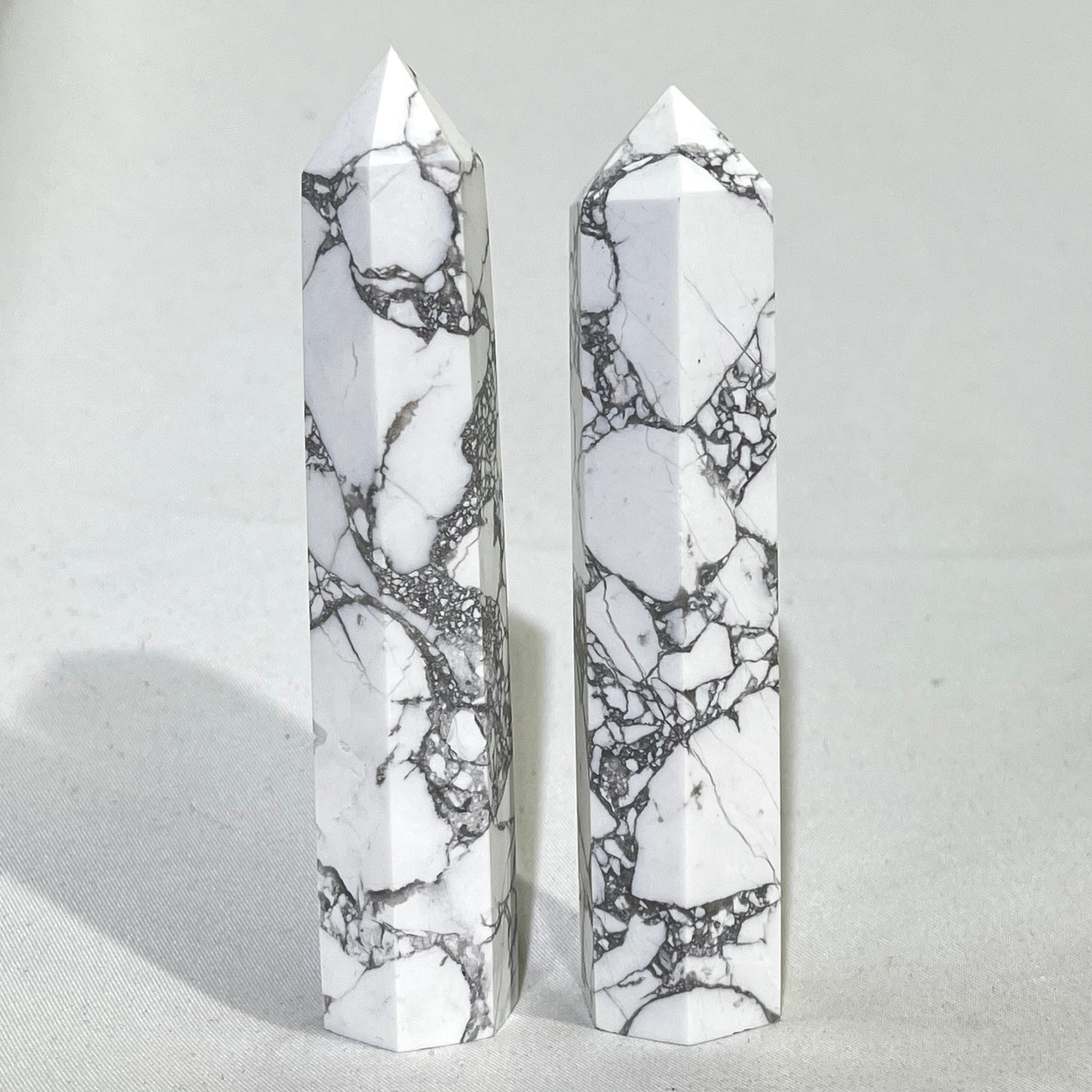 3.7-3.9'  Howlite  Point