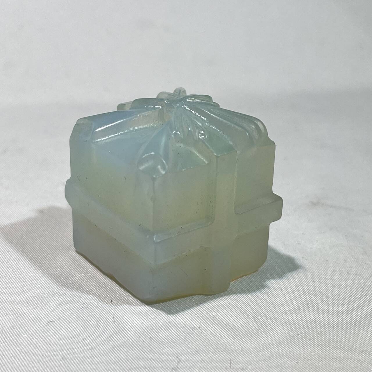 9 Types 2.5' Gift Box Carving Wholesale Crystal