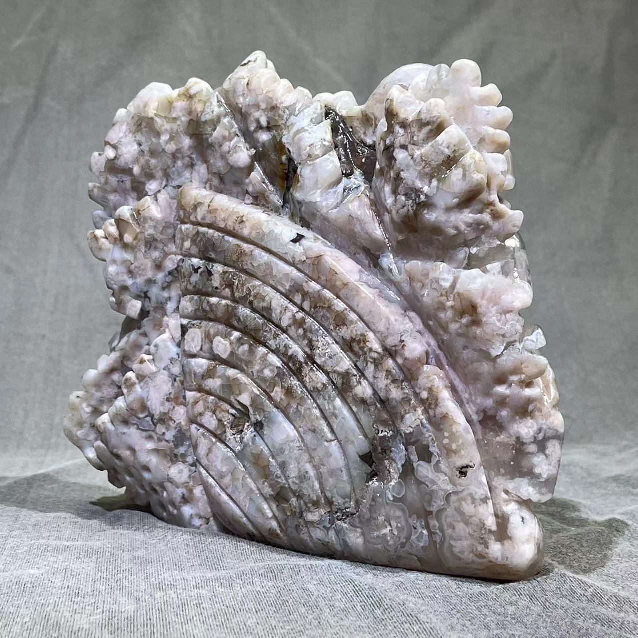 Flower Agate Sea Animal Carving