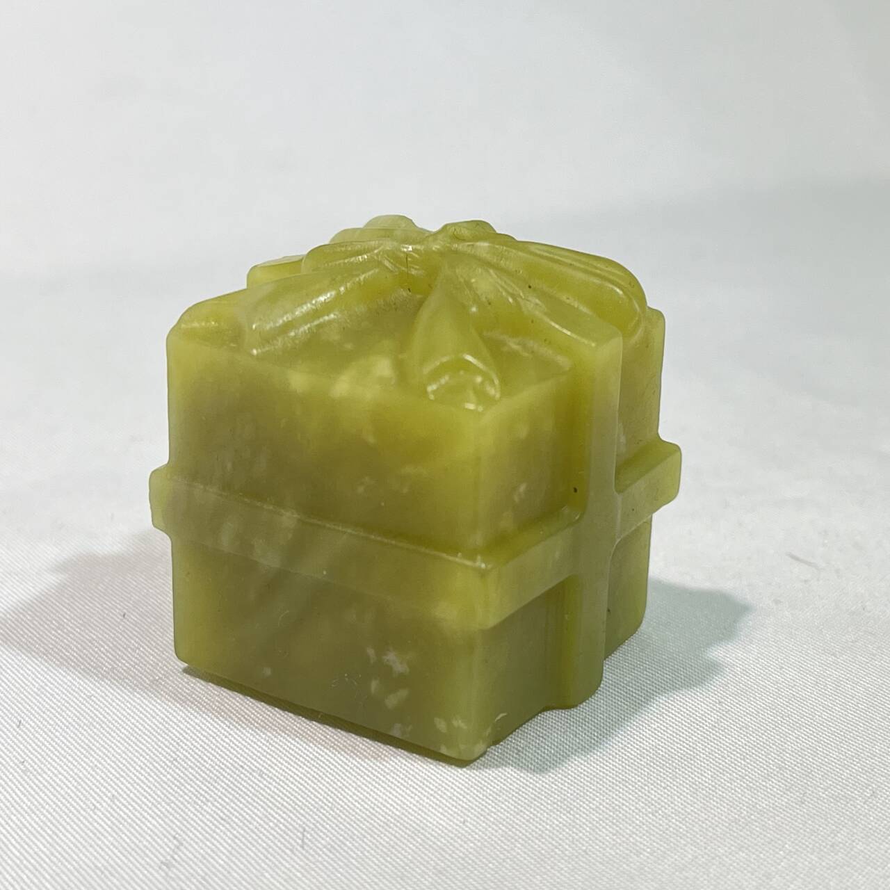 9 Types 2.5' Gift Box Carving Wholesale Crystal