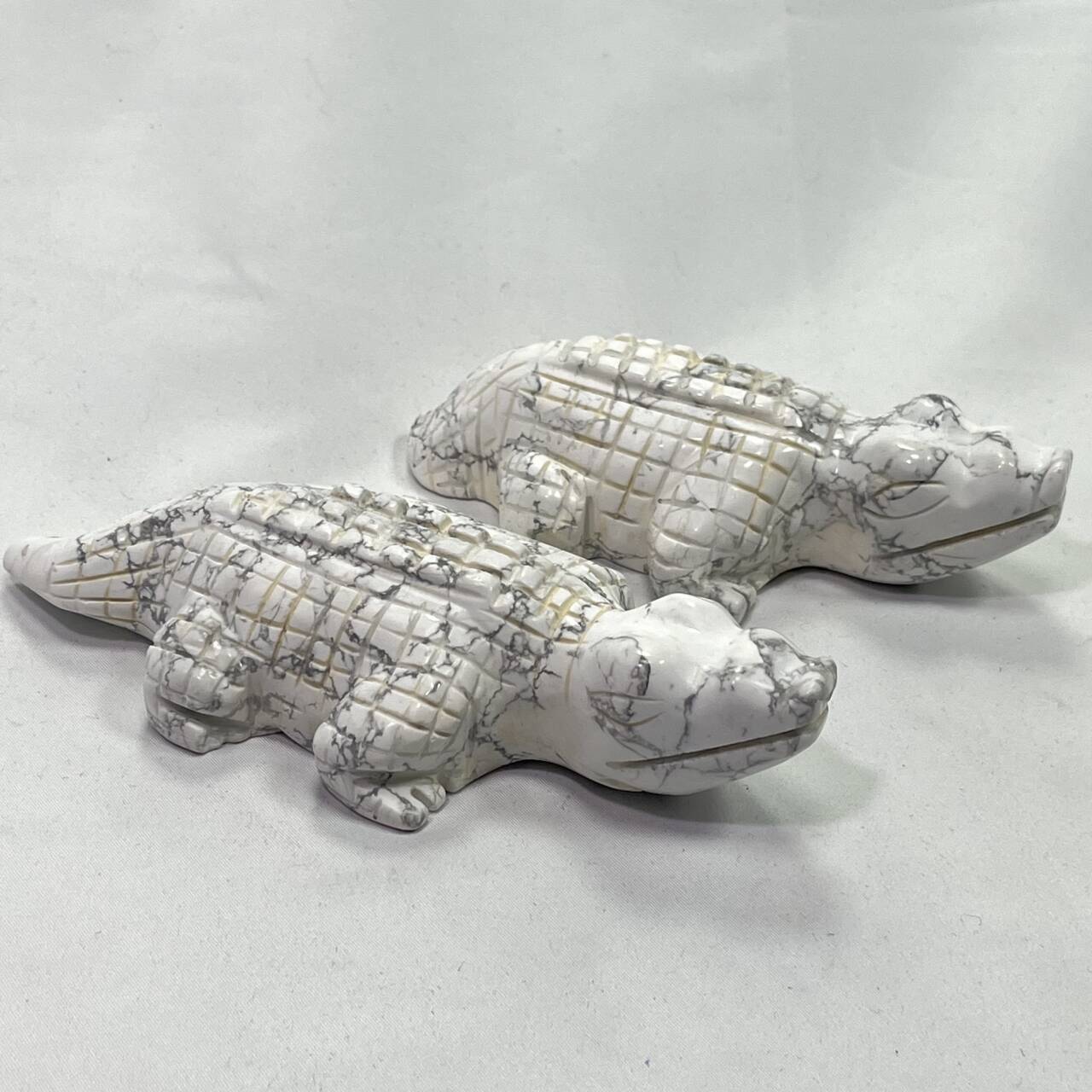 5-8' Howlite Crocodile Carving
