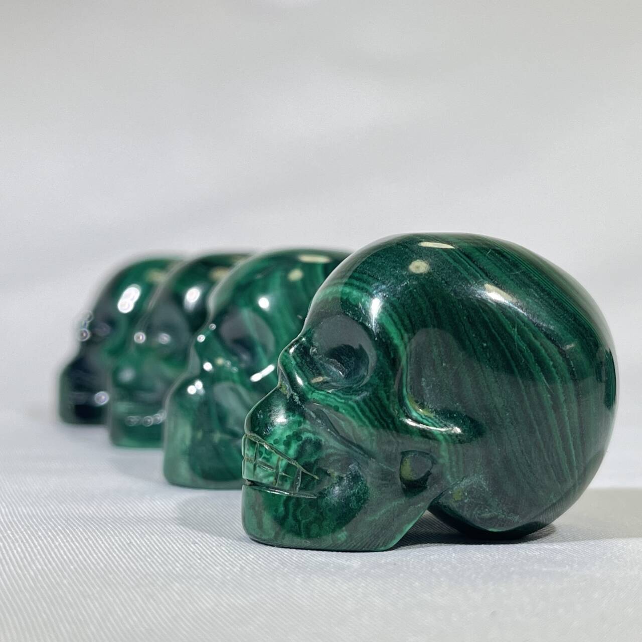 35mm Mini Malachite Skull Carving