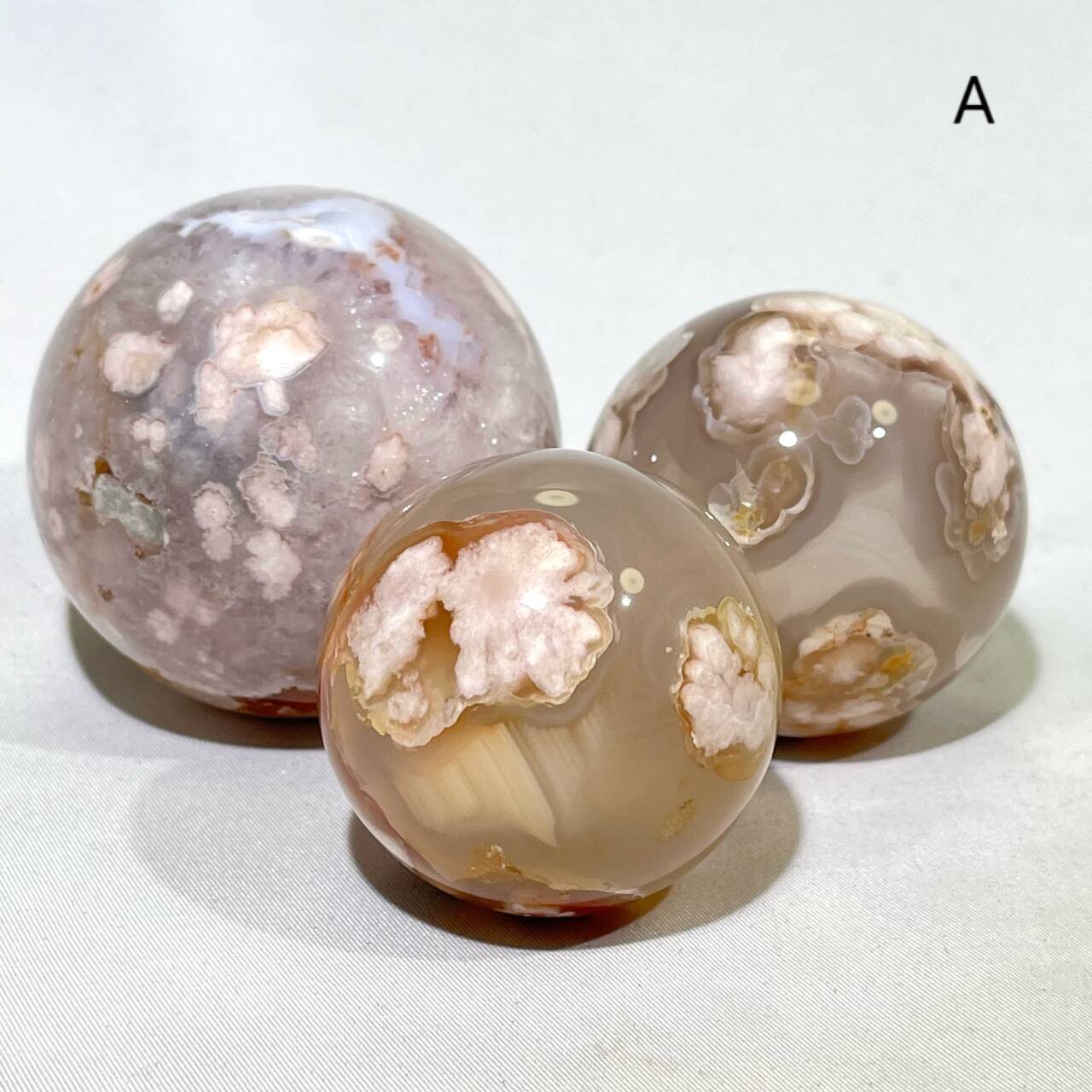 2.5 ' Flower Agate Sphere Sakura Agate Ball