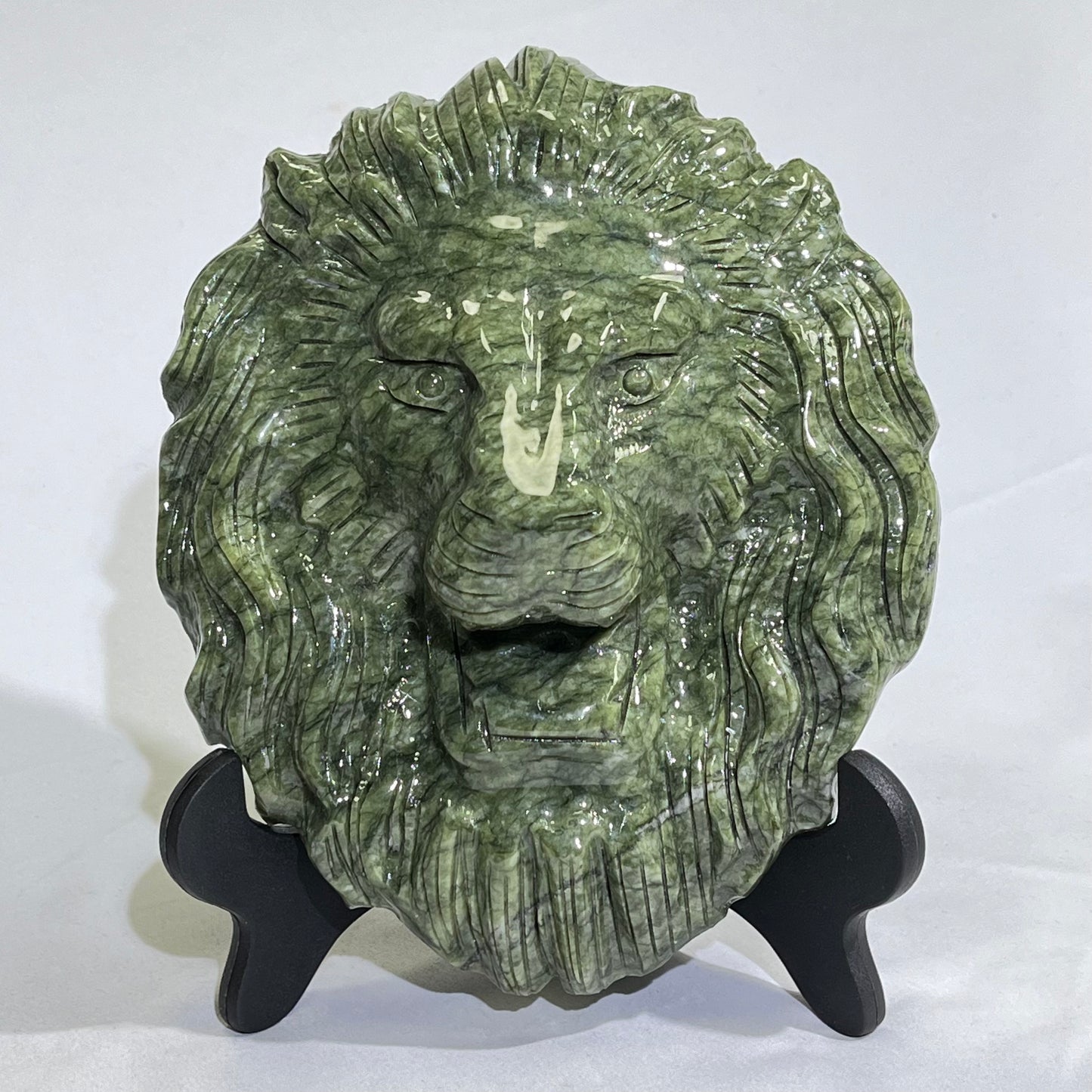 Lion Head Goldline and Jade Carving
