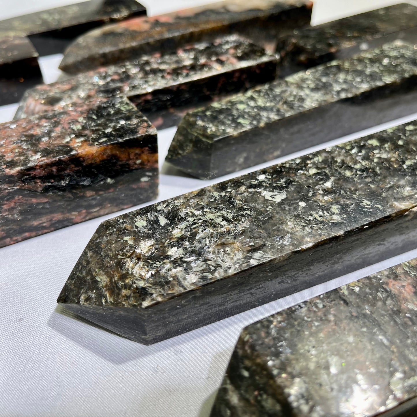Black Mica Tower Wholesale Point