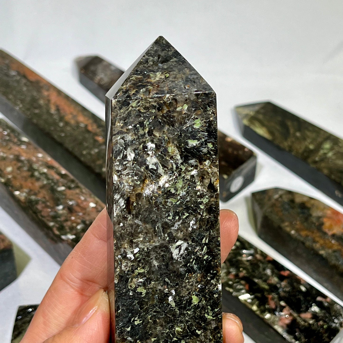 Black Mica Tower Wholesale Point