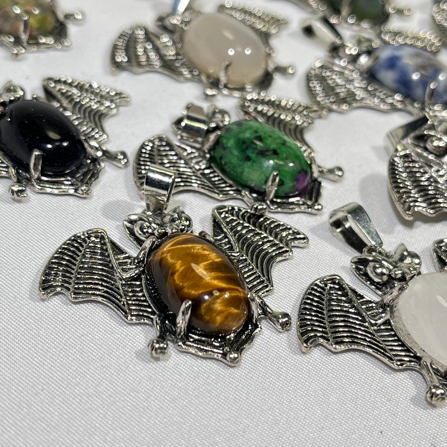 11 Types 1.2' Bat Pendant