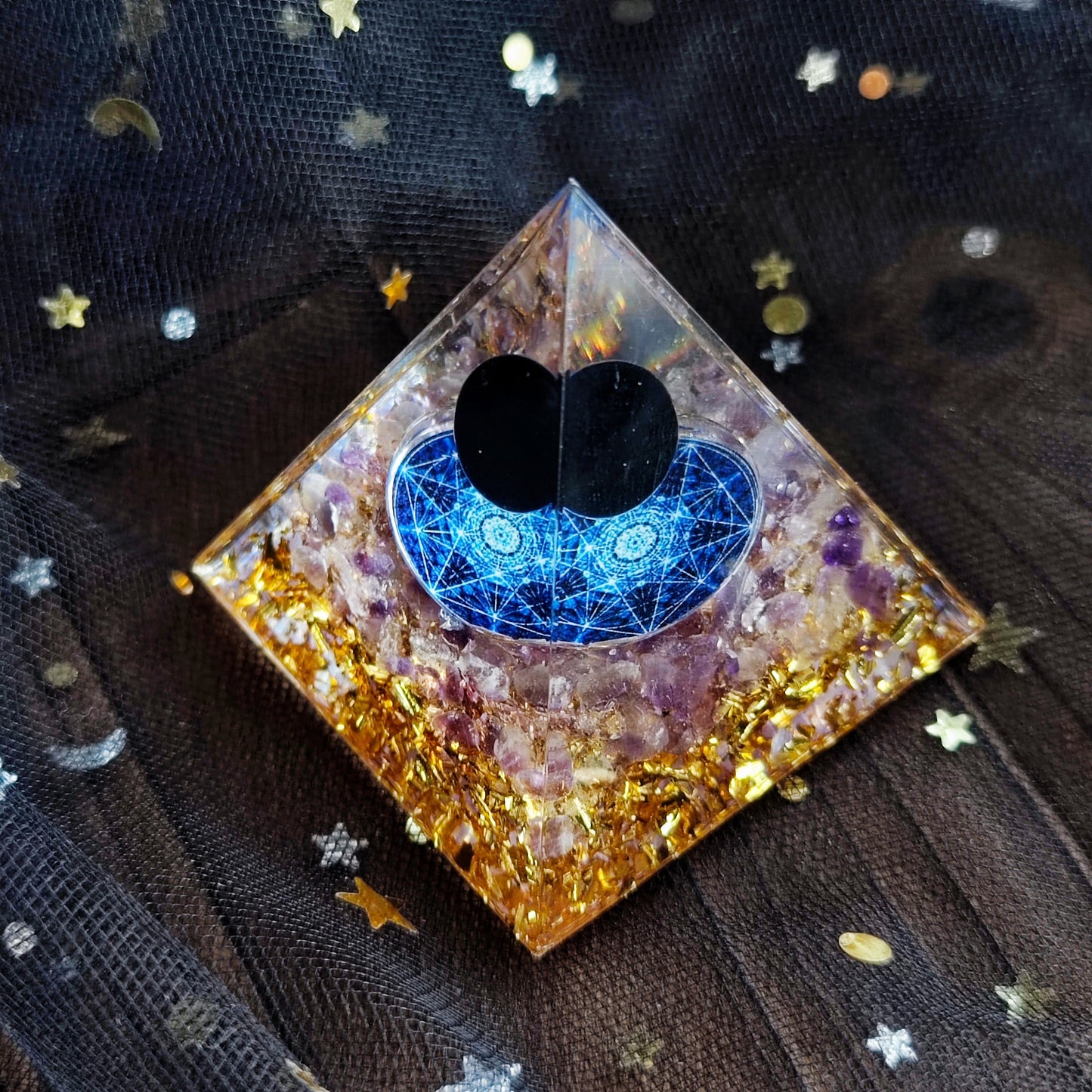 Resin Handmade Planet with Star Pyramid,Home Office Decor Orgone Pyramid, Peridot  Olivine  Reiki Pyramid, Positive Energy Generator,Chakras