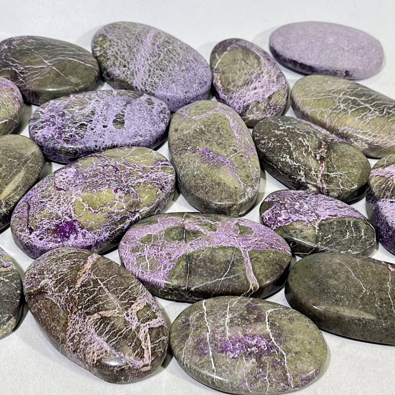 Atlantite/Stichtite Palm