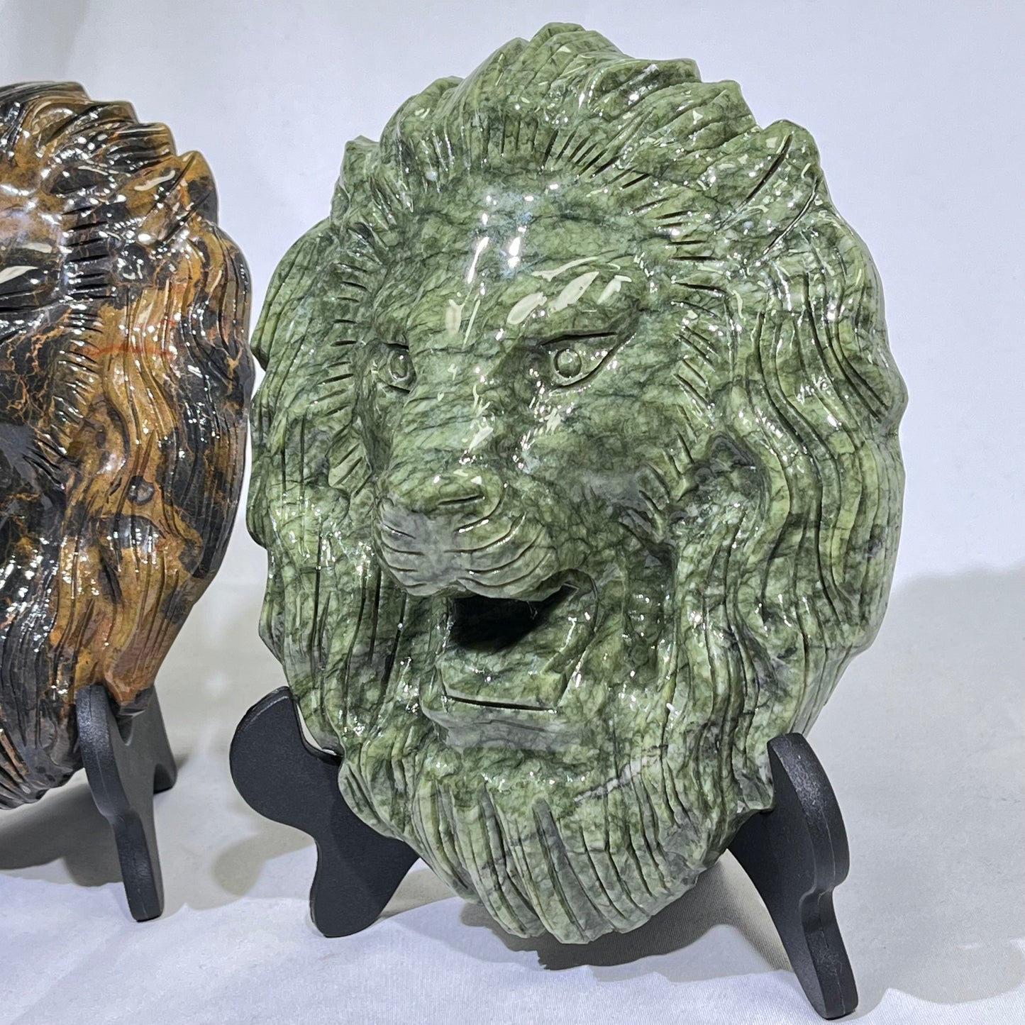 Lion Head Goldline and Jade Carving