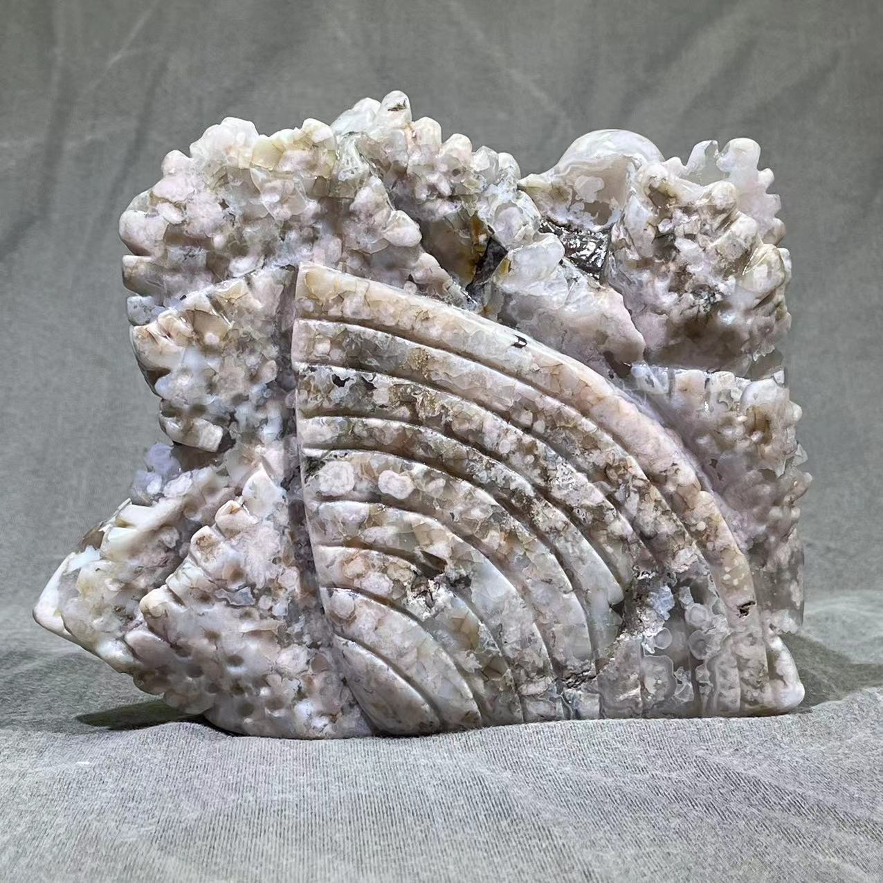 Flower Agate Sea Animal Carving