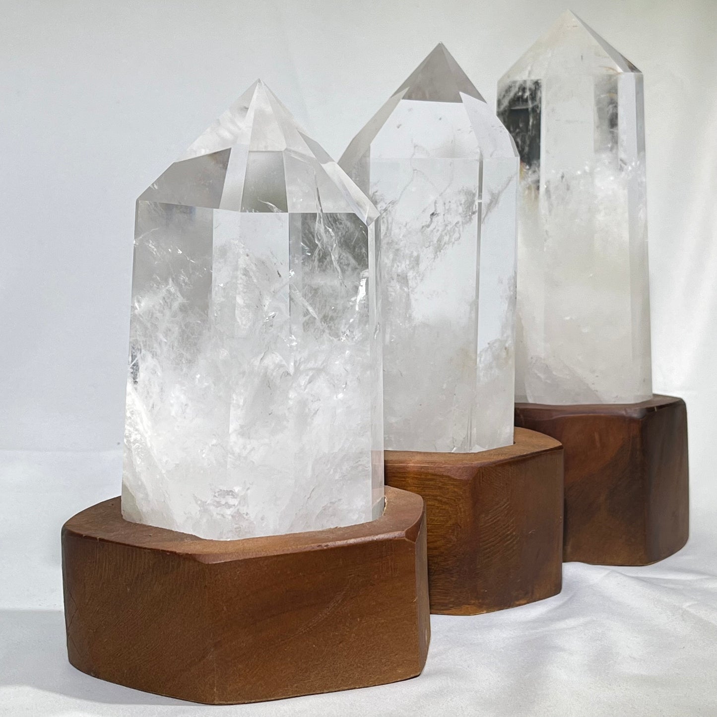 7-9' Clear Quartz Tower With Stand,Quartz Point