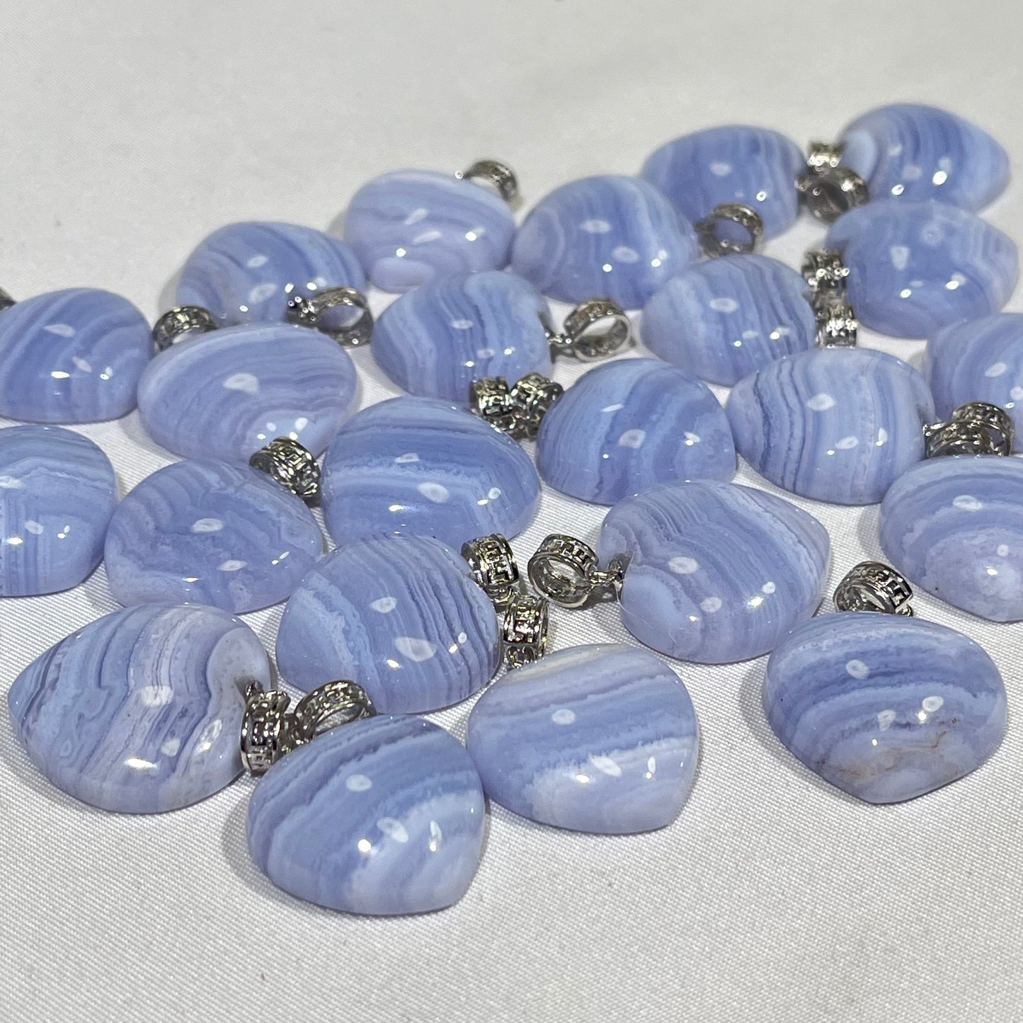 0.8' Blue Lace Agate Heart Pendant